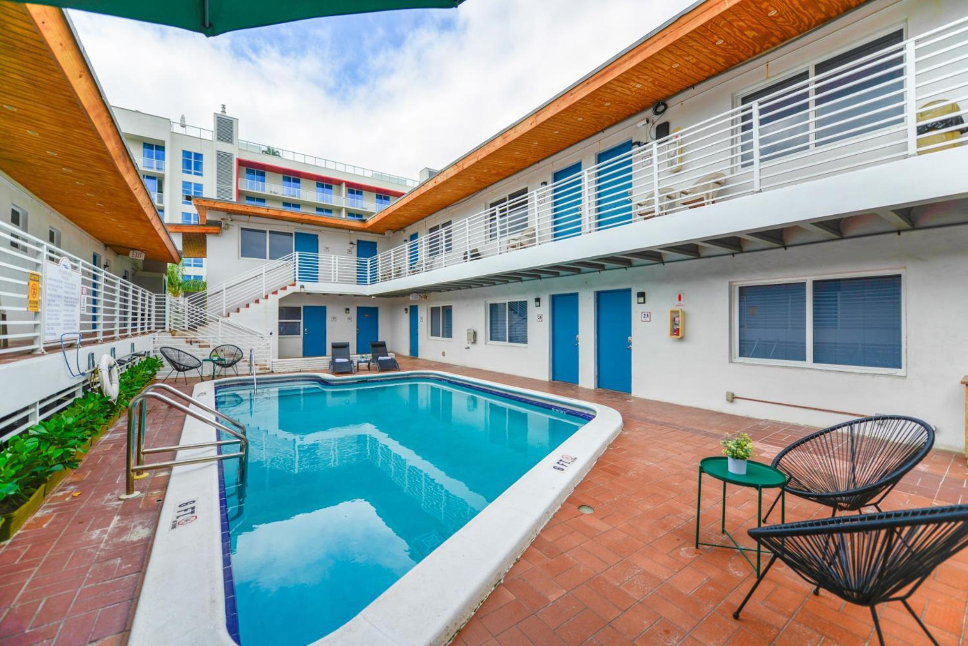 Radiant Unit With Parking And Pool - M26 Apartment Hollywood Ngoại thất bức ảnh